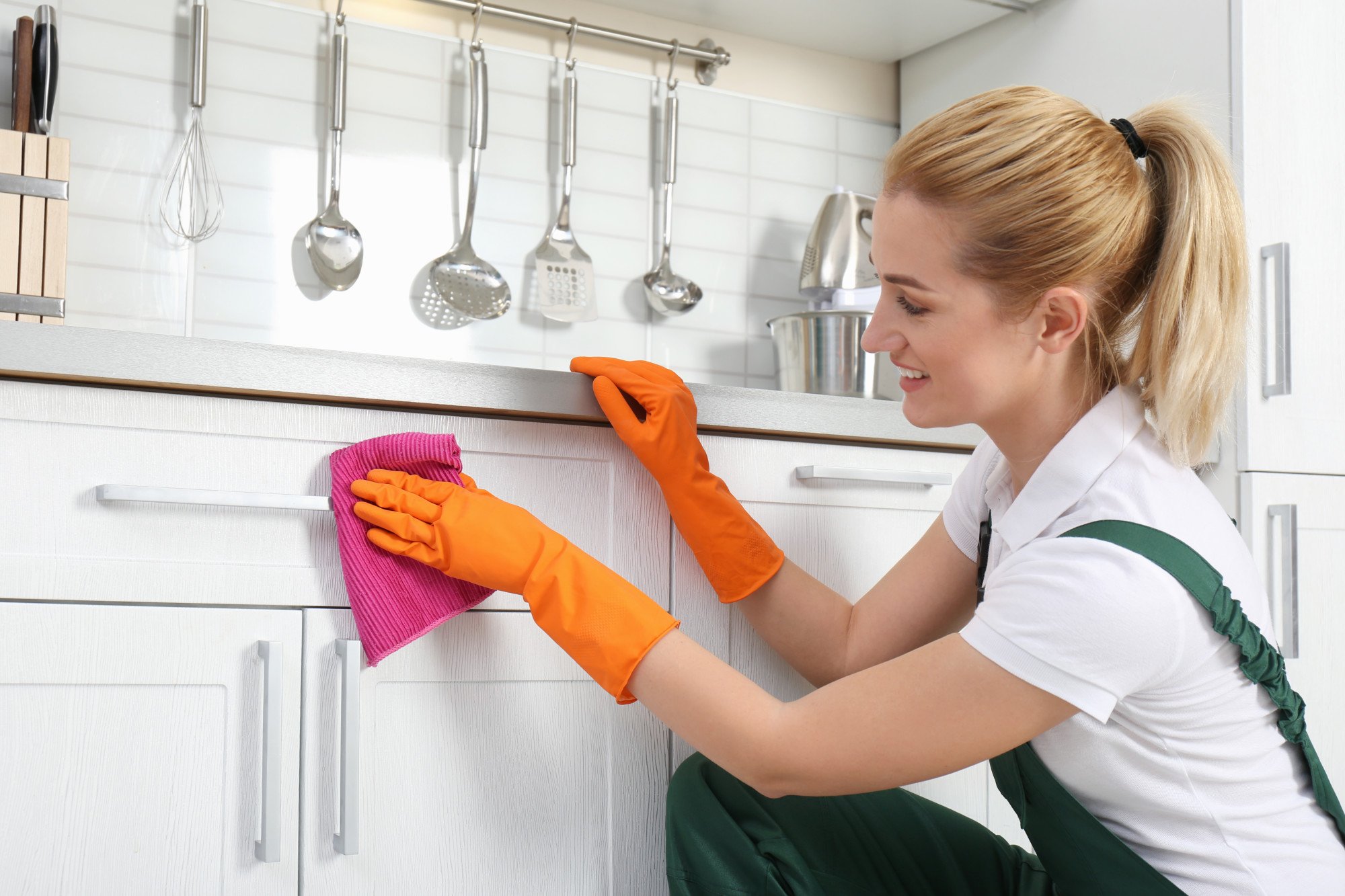 Maintaining a Clean Kitchen in Your Vacation Rental in San Juan: Tips and Tricks